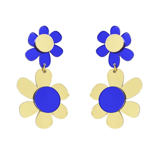 Aros maxi «Jardín de Flores Azul» de la marca Papiroga, fabricados en acrílico (metacrilato) con diseño español - Leontina Joyas Chile