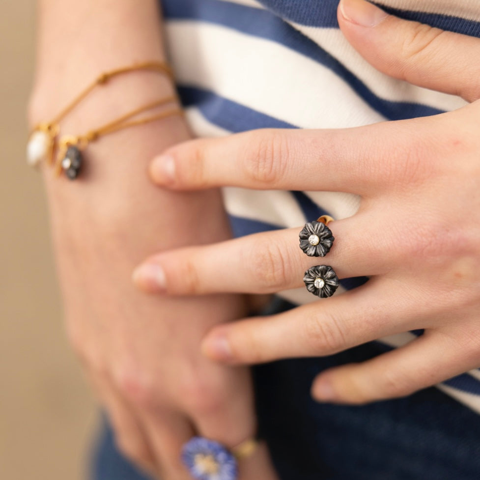 Anillo Flores Negras