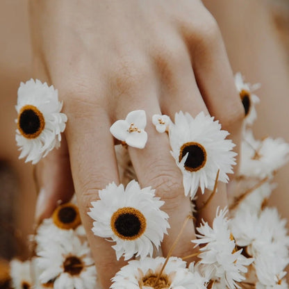 Anillo Flores Blancas - Leontina Joyas