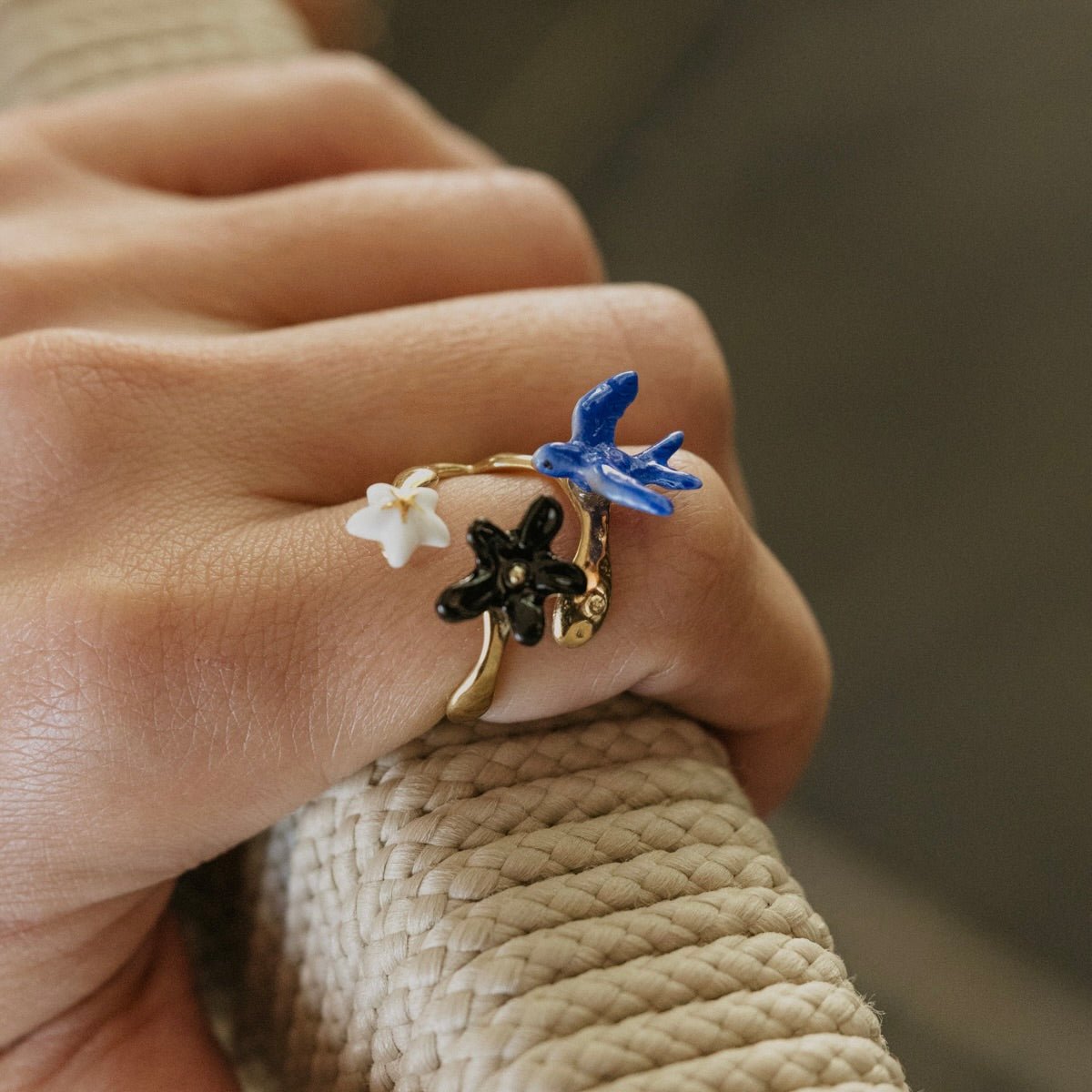 Anillo Golondrina y Flor - Leontina Joyas