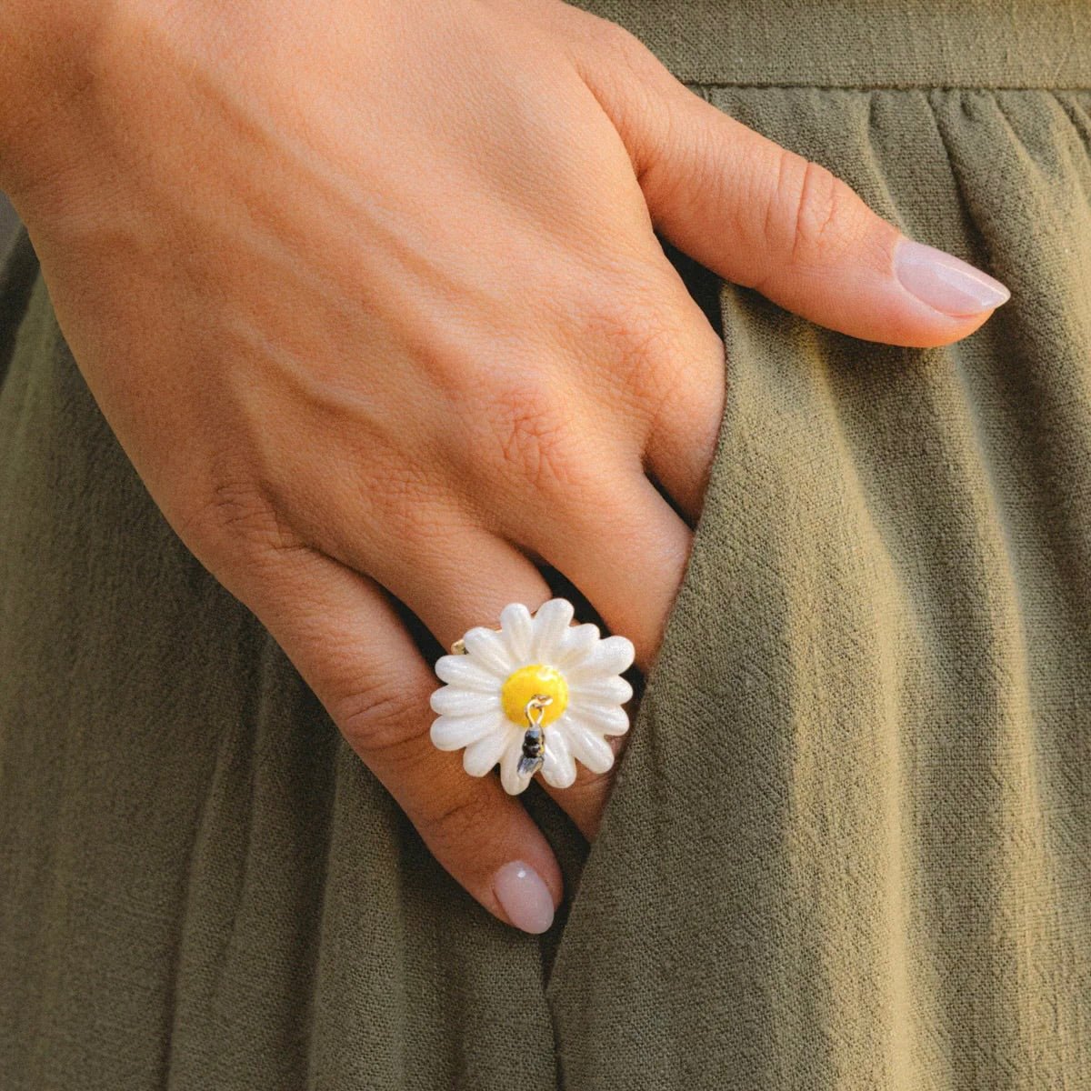 Anillo Margarita y Abeja - Leontina Joyas