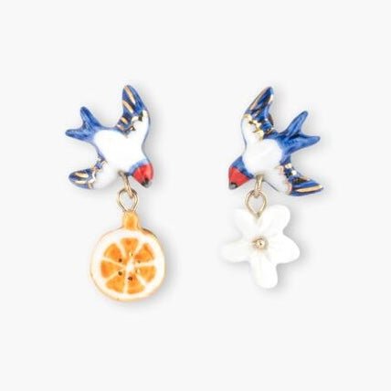 Aros Golondrinas y Naranja Nach Bijoux, porcelana pintada a mano - Leontina Joyas Chile