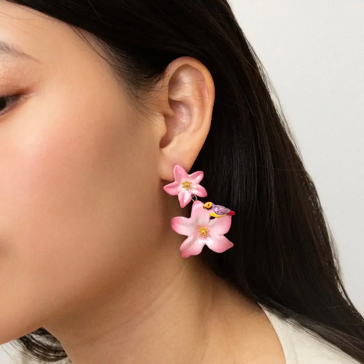 Aros Pink Lily y Pinzón - Leontina Joyas