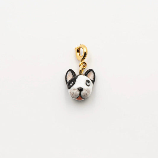 Charm Bulldog Francés Nach Bijoux, porcelana pintada a mano - Leontina Joyas Chile